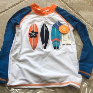 Boys 4T rash guard top